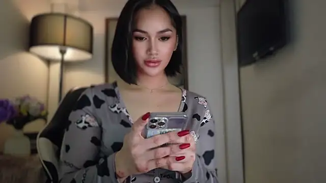 Anna_HollyDoll webcam