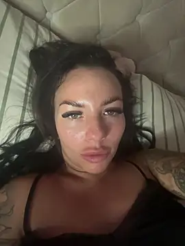 BELLABLACKXUK webcam