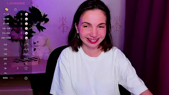 KindHazelHere_ webcam