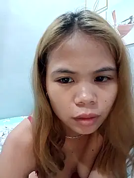 Webcam Model (Sexxie_Ella22)  is live.Free join now!