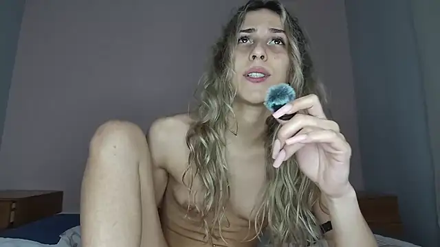 chiara-2002 (F young) - 5 min control make me squirt :devil: