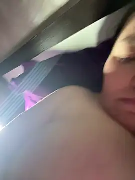 SunnyLeila2101 webcam