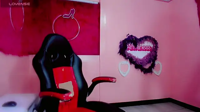 karlaa_hernandez_ - Karlaa_Hernandez_'s free webcam - UK Sex Cams