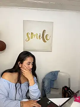 Antonella_Julieta webcam