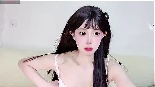 美女yunbaobei_6688在线直播