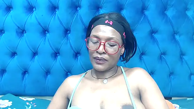 SpicyQueenxxxx webcam