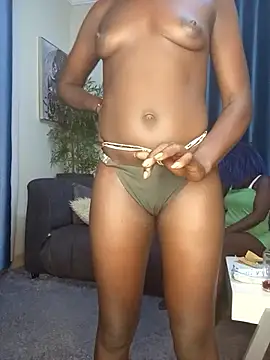 HOSTESS33 Live Webcam on Stripchat