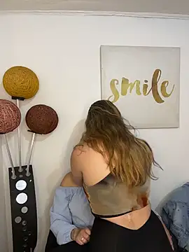 Antonella_Julieta webcam