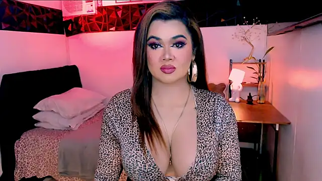 asiankatyhuge webcam