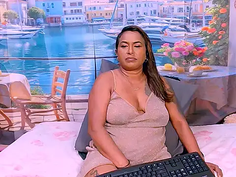 indiansparkle - Indiansparkle's free webcam - UK Sex Cams