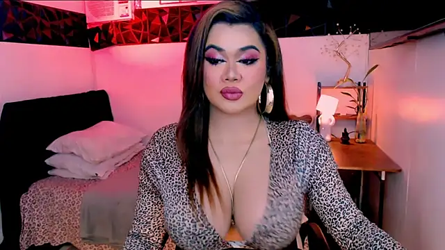 asiankatyhuge webcam