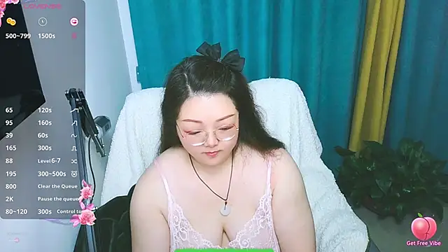 美女AngelwithEcup在线直播