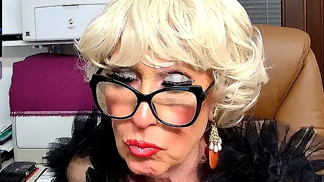 roby_sweethot - ROBY_SWEETHOT's free webcam - UK Sex Cams