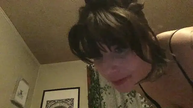 Girlnextdoor242 webcam