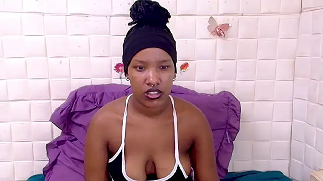 EroticSexyPrada webcam