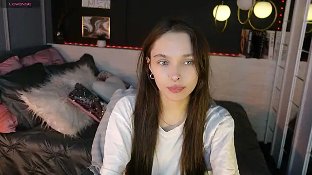 ChloeSunny webcam