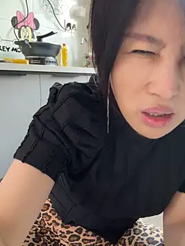 美女luckybaby666999在线直播