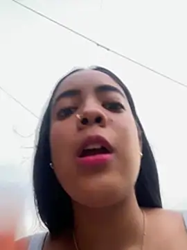 NAUGHTY_LITTLE_18 webcam