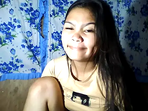 PinaySkinnyJust18 webcam