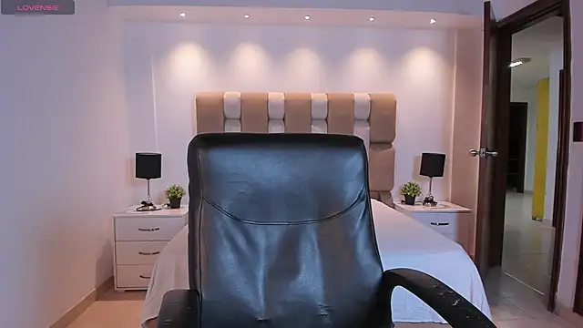 Alicee_Broownn webcam