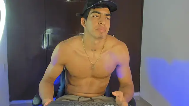 Milo_LatinBoy webcam
