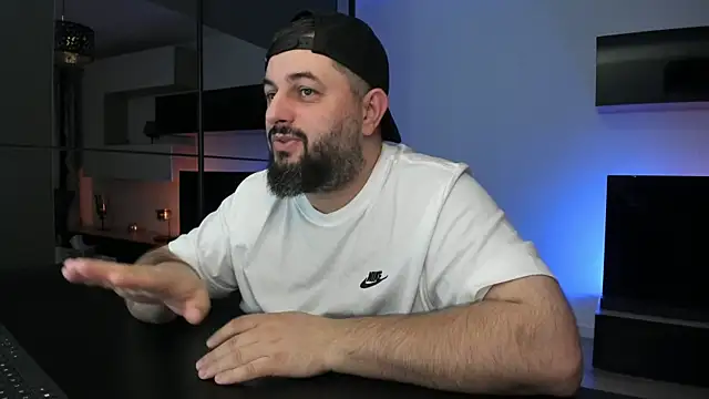 dravenpeak (Ask my age) - 👑