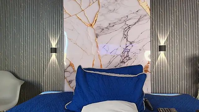 big_tits_in_your_face webcam