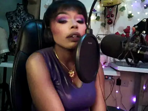 anaconda2350 - Anaconda2350's free webcam - UK Sex Cams