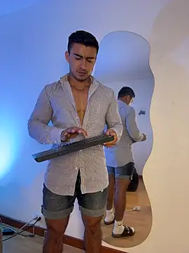 chris_clarck (M young) - striptease, full naked and jerking off🔥