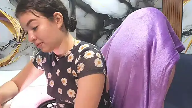 lilimini032 - Lilimini032's free webcam - UK Sex Cams