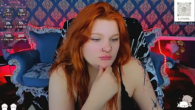 Clumsy_Nana Stripchat cam model