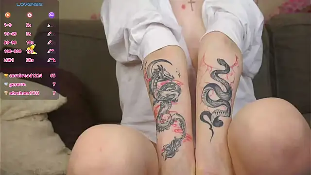 ToyaPletz - Live Cam