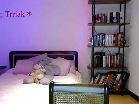 babyluna_8_8 - Babyluna_8_8's free webcam - UK Sex Cams