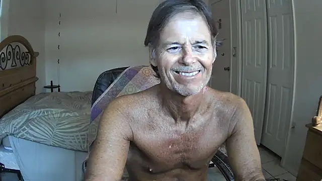 nakeedcowboi65 webcam