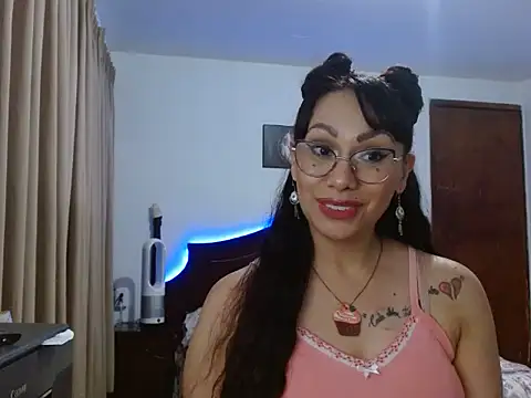 AloLovely_ webcam
