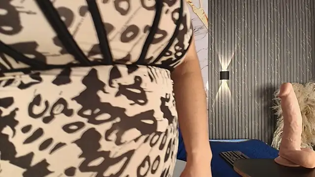 big_tits_in_your_face webcam