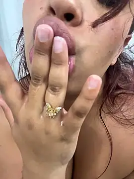 NaughtyNinnaXXX webcam