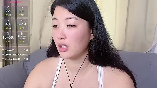 美女Tavie1744在线直播