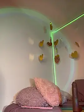 GiannaMagari_ webcam