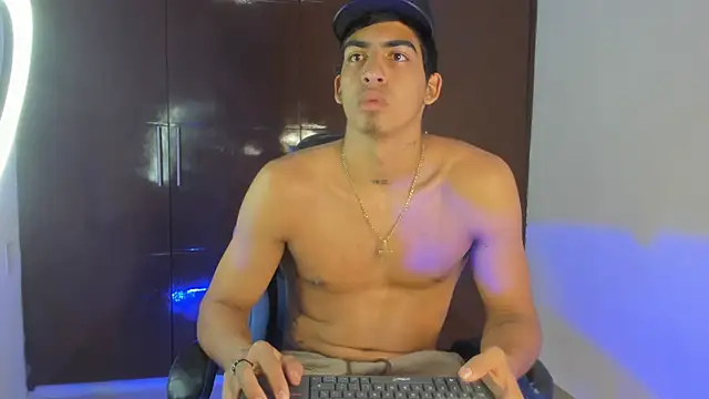 Milo_LatinBoy webcam