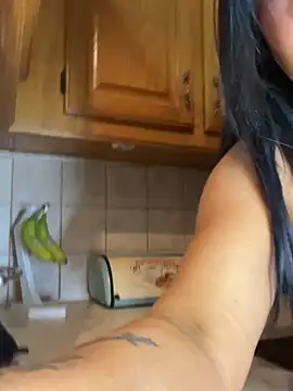 LittleMissEeve webcam