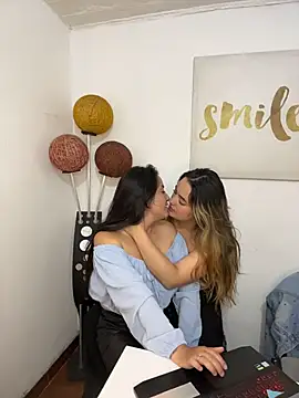 antonella_julieta - Antonella_Julieta's free webcam - UK Sex Cams