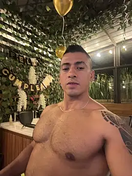 aaroncolombia webcam