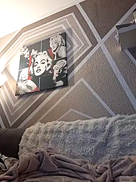 SlimBellaOfficial webcam