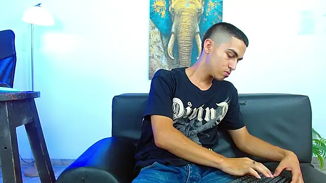 lucass_18 - Lucass_18's free webcam - UK Sex Cams