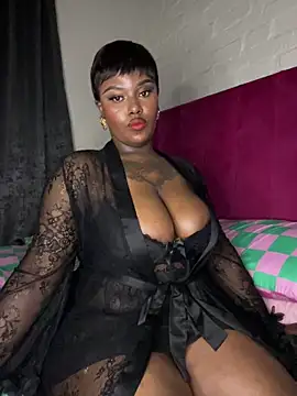 QUEEN_NOBUHLE_FEMDOM_777 live sex cam