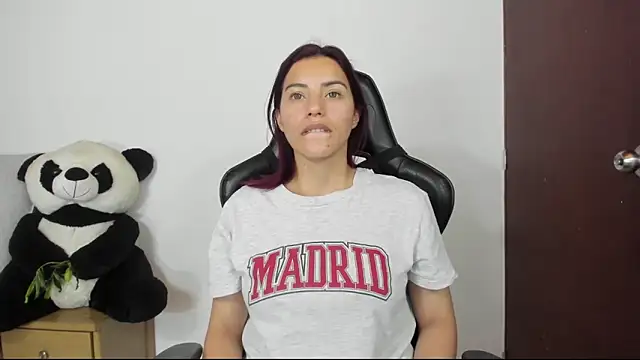 Arenne_rouse live sex cam