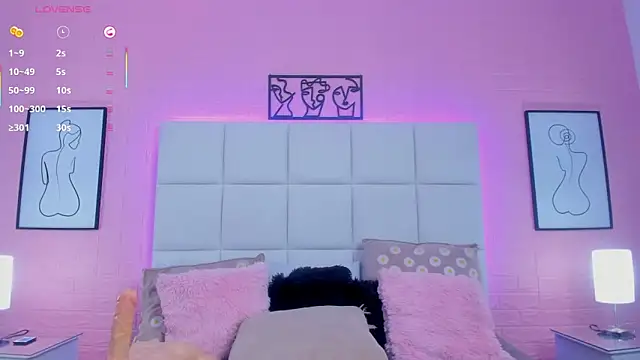 charlotte_kisss webcam