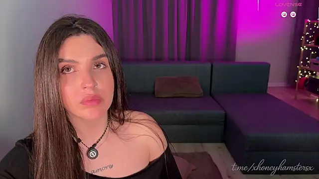 xHONEYHAMSTERSx's room