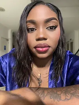 Webcam Model (SarahBleer)  is live.Free join now!